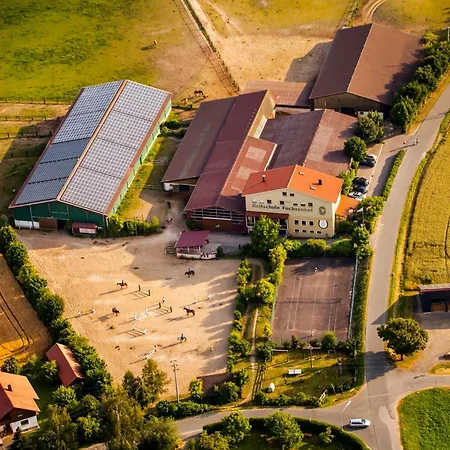 & Reitschule Fuchsenhof مزرعة للإقامة Seebarn