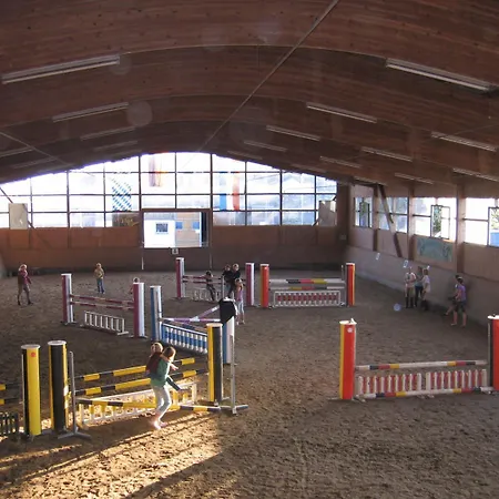 مزرعة للإقامة & Reitschule Fuchsenhof Seebarn